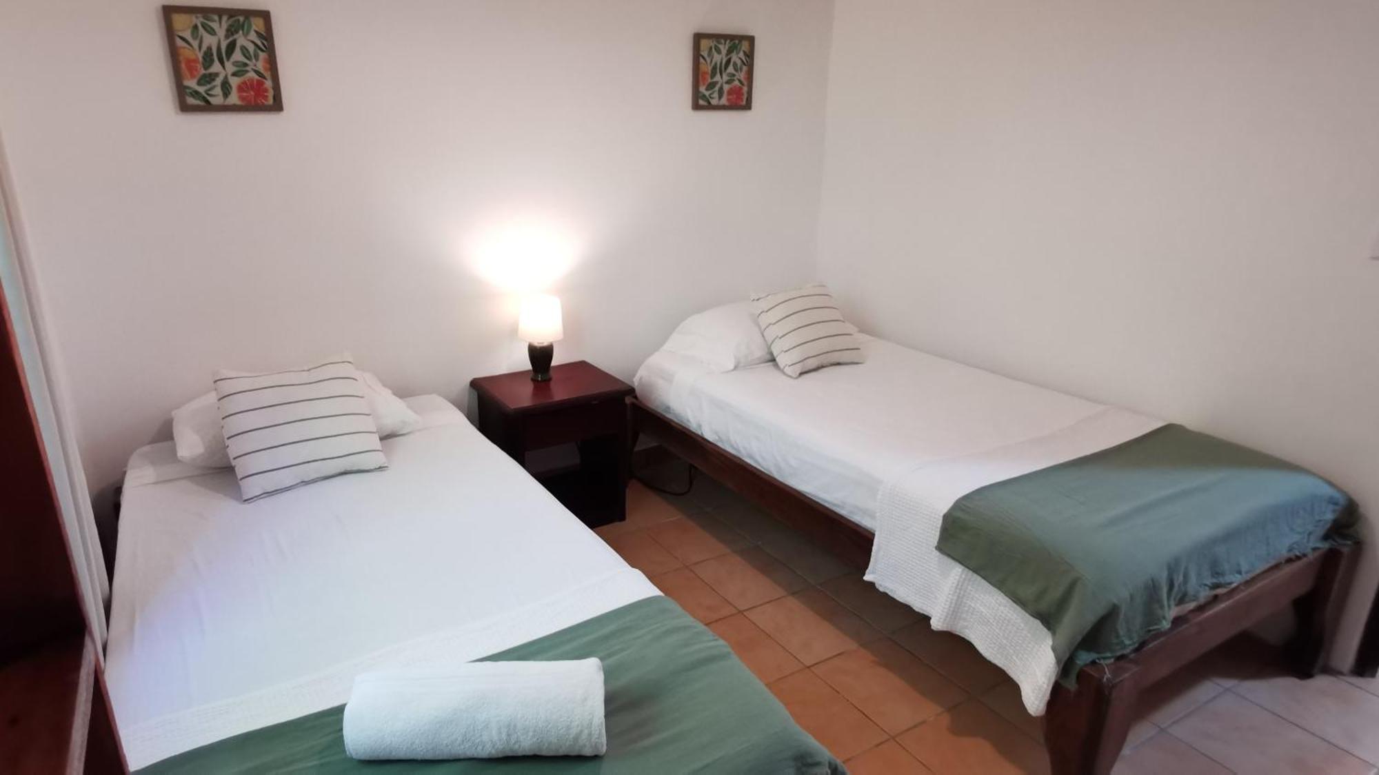 Colibri Apartments - 4 Min Walk To The Beach! Playa Santa Teresa (Puntarenas) Quarto foto